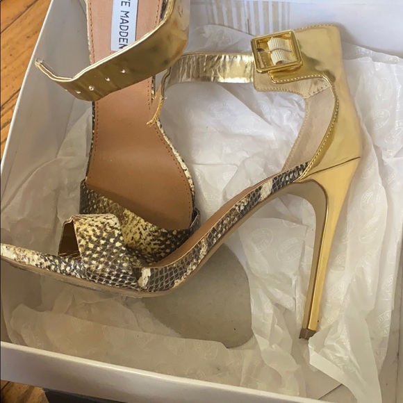 Snakeskin sexy heels - Picture 2 of 3